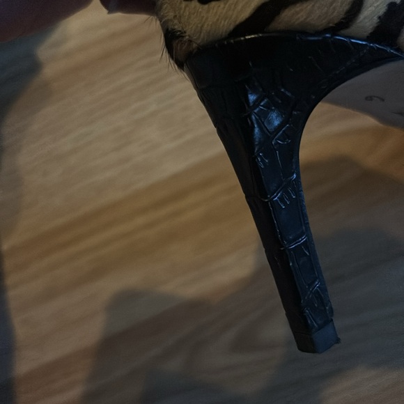 SAM EDELMAN CHEETAH HEELS - Picture 4 of 4